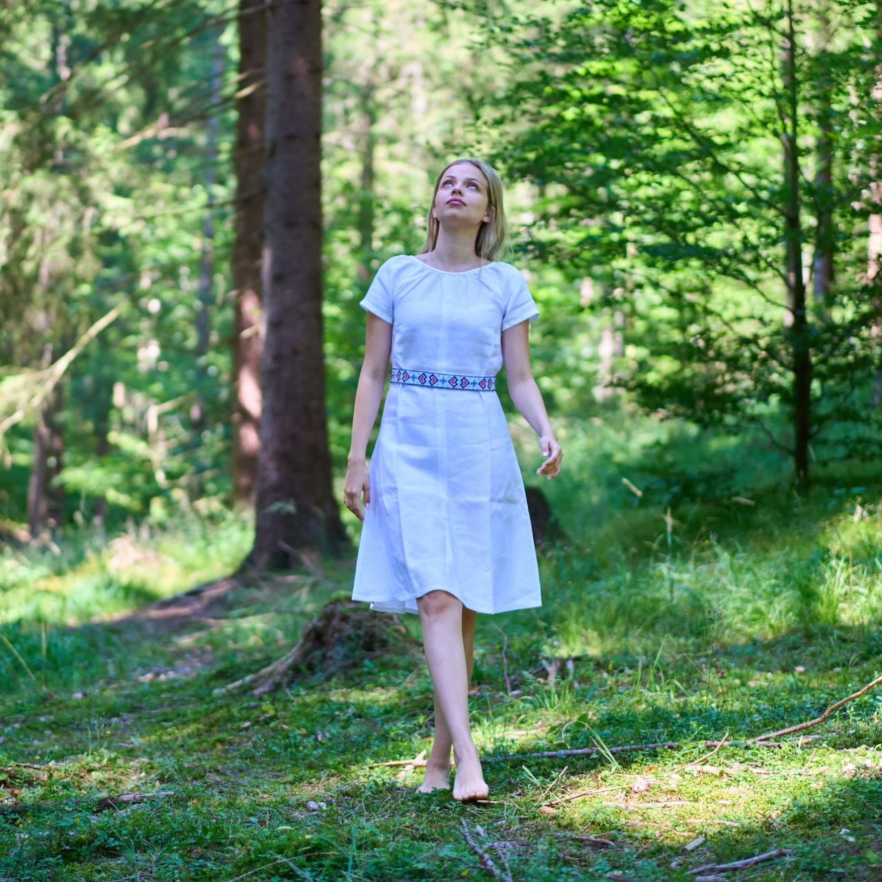 Šaty - opasok, s krátkym rukávom