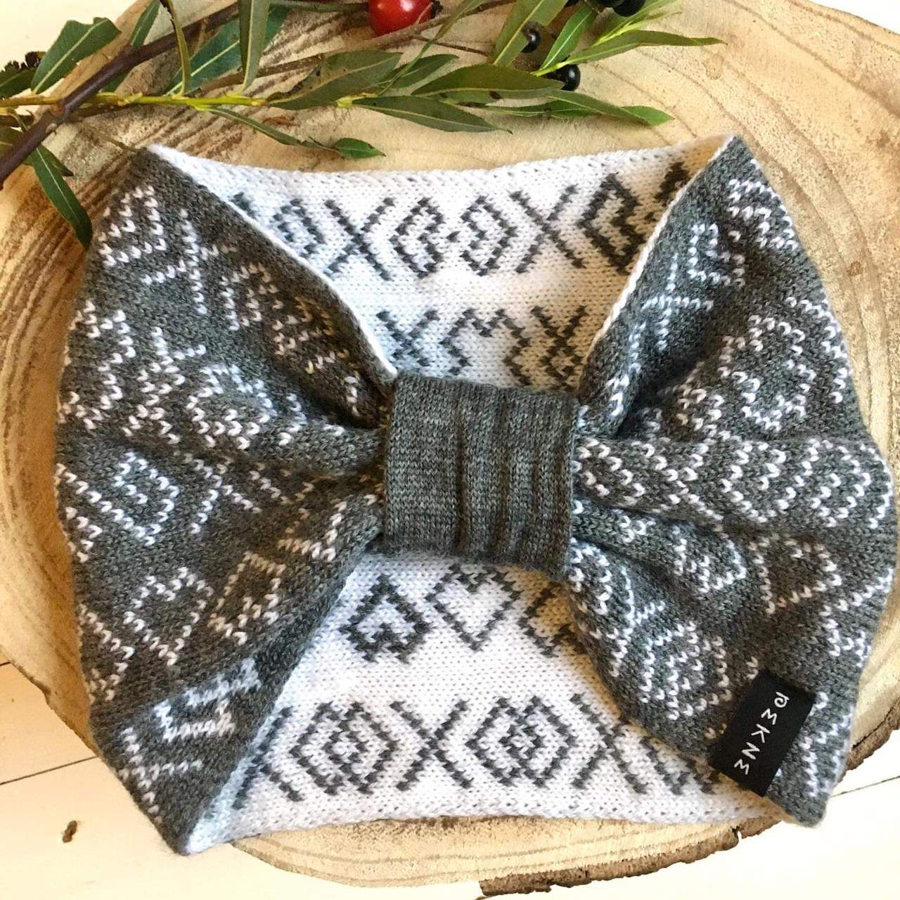 Čelenka Čičmany s prúžkom veľ. UNI