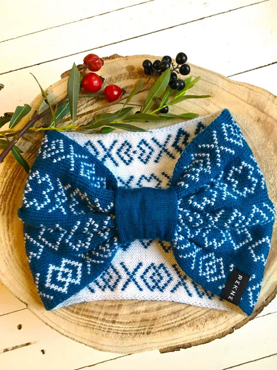 Čelenka Čičmany s prúžkom veľ. UNI