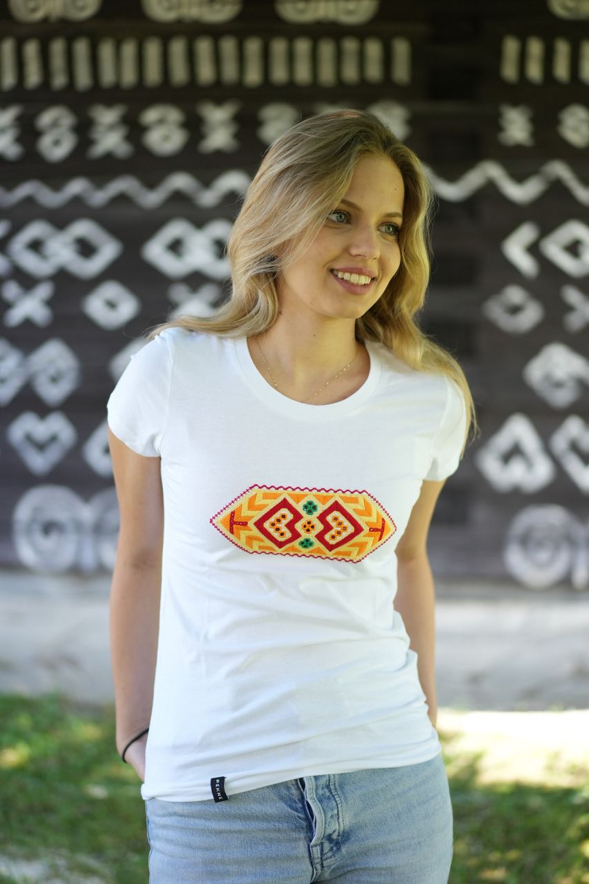 Tričko dámske vyšívané 2 srcká Čičmany