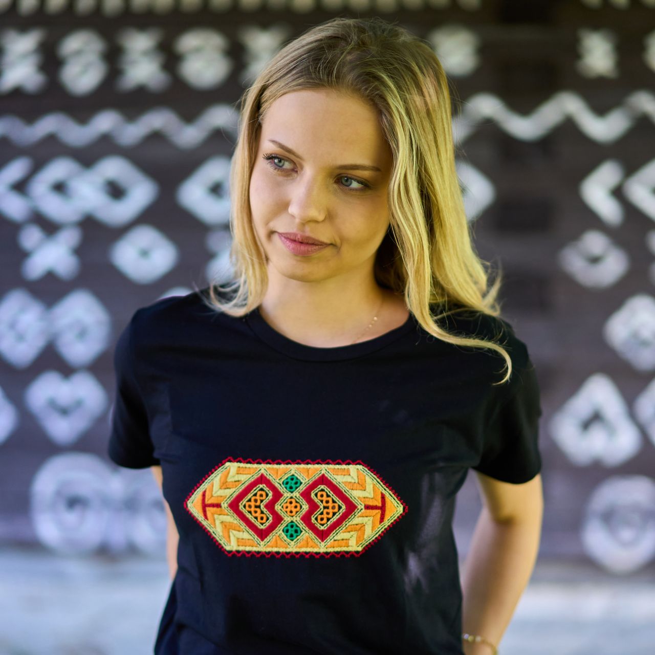 Tričko dámske vyšívané 2 srcká Čičmany